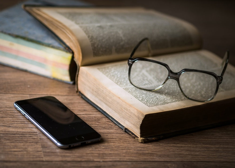 オウンドメディアとは？特徴やコンテンツマーケティングとの違い